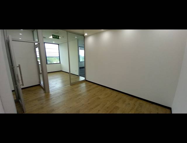 350M² OFFICE TO LET IN BRYANSTON